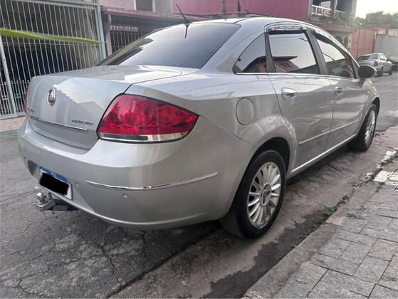FIAT LINEA 1.9 MPI ABSOLUTE 16V FLEX 4P AUTOMATIZADO FIAT LINEA 1.9 MPI ABSOLUTE 16V FLEX 4P AUTOMATIZADO